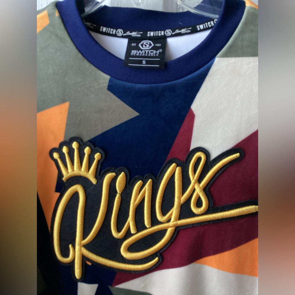 Switch Remarkable Kings Sweatshirt - Picture 4 of 9